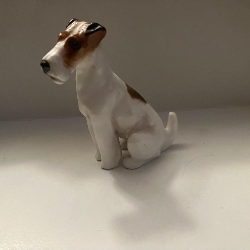 Royal Doulton Terrier K8